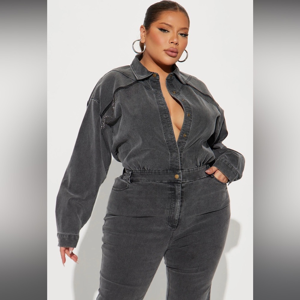 🔥Olivia Denim Fashion Nova Jumpsuit (NWT)🔥